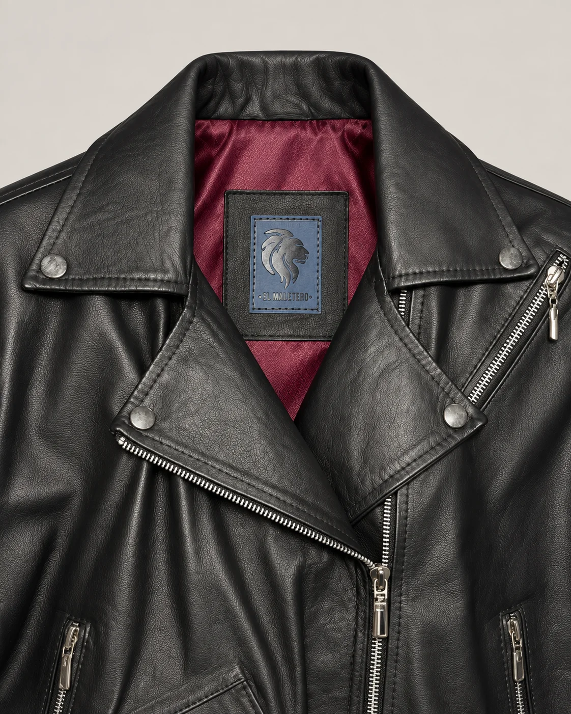 Chaqueta Biker Cropped de Cuero para mujer Detalle